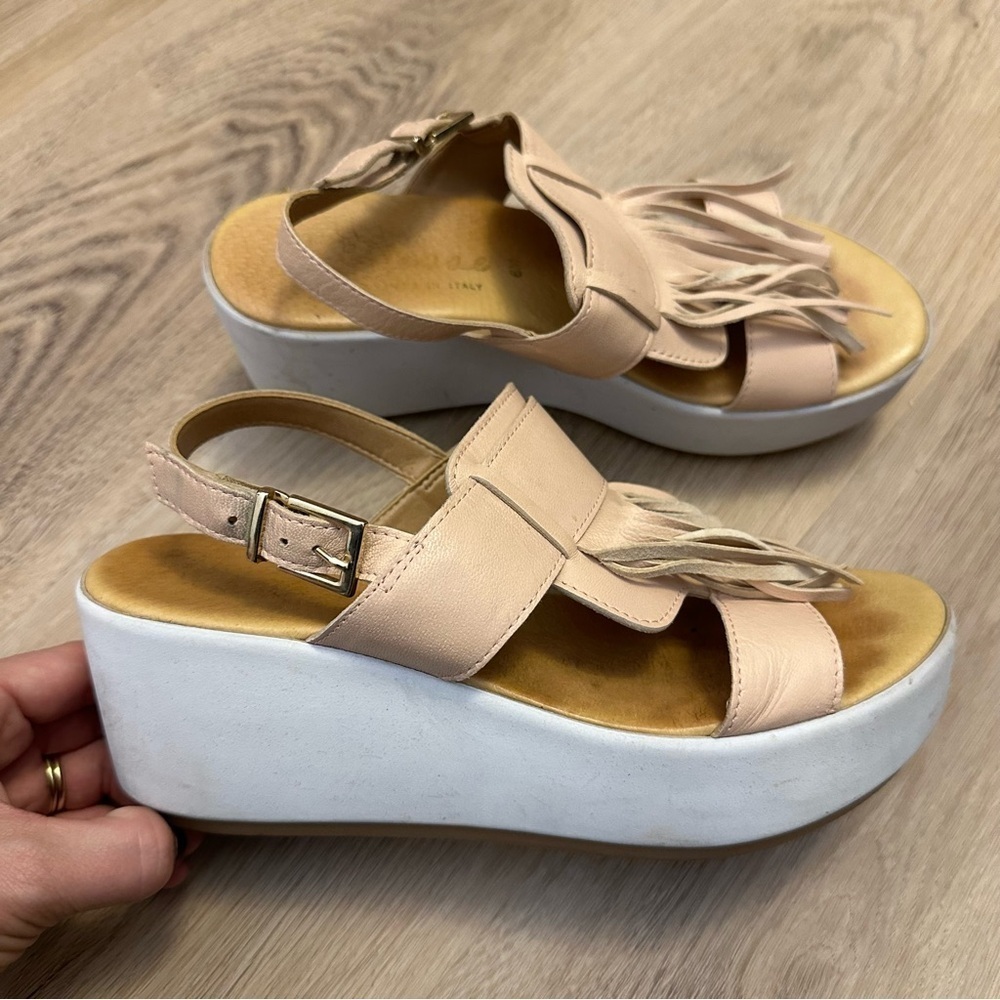 Matisse Tuscany Cream Fringe and White Wedges size 37